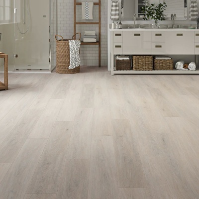 Luxury Wood Rigid Core SPC Click LVT 5mm - Built In Underlay by Remland - Light Grey Oak