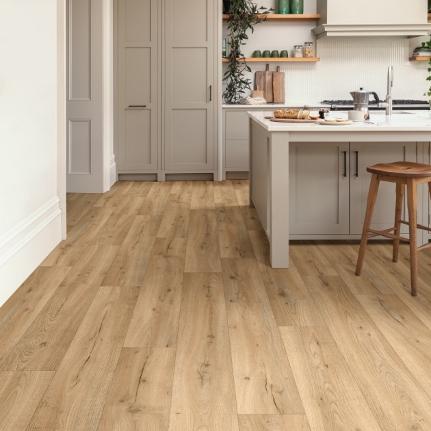 Oak vinyl flooring suitable for underfloor heating